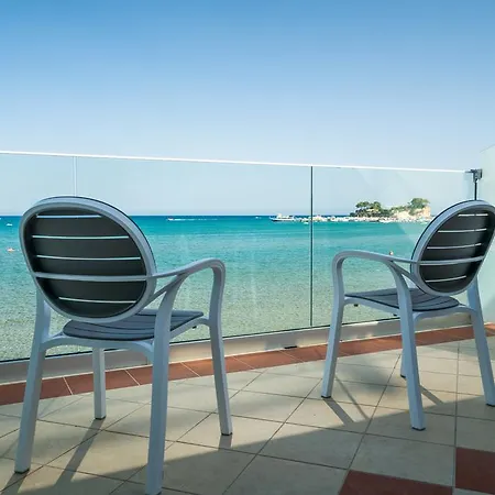 Hotel Denise Laganas