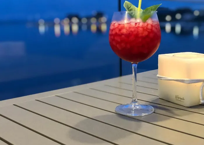 Отель Denise 4*