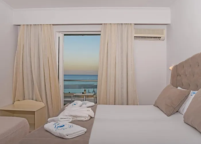 Отель Denise 4*